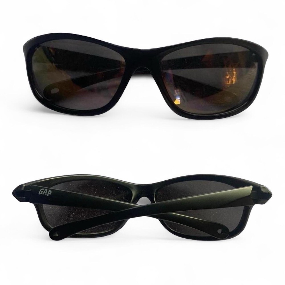 GAP Black Rectangular
